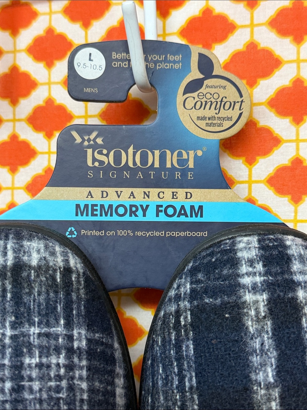 Isotoner house slippers with memory foam - Picture 2 of 4